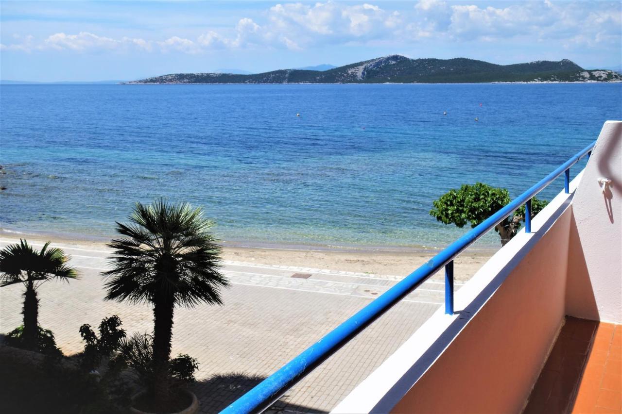 Nea Styra Seafront Apartment With Stunning View Εξωτερικό φωτογραφία